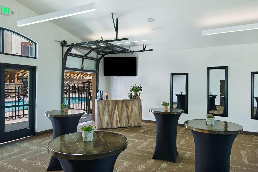 Oxford Suites Sonoma - Rohnert Park Oda fotoğraf