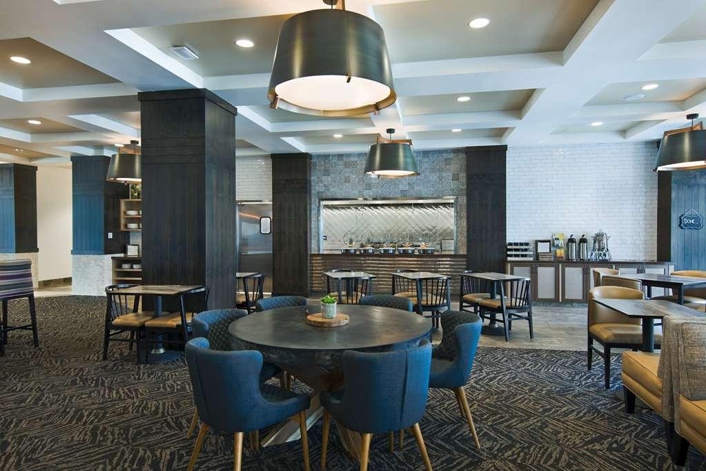 Oxford Suites Sonoma - Rohnert Park Restoran fotoğraf