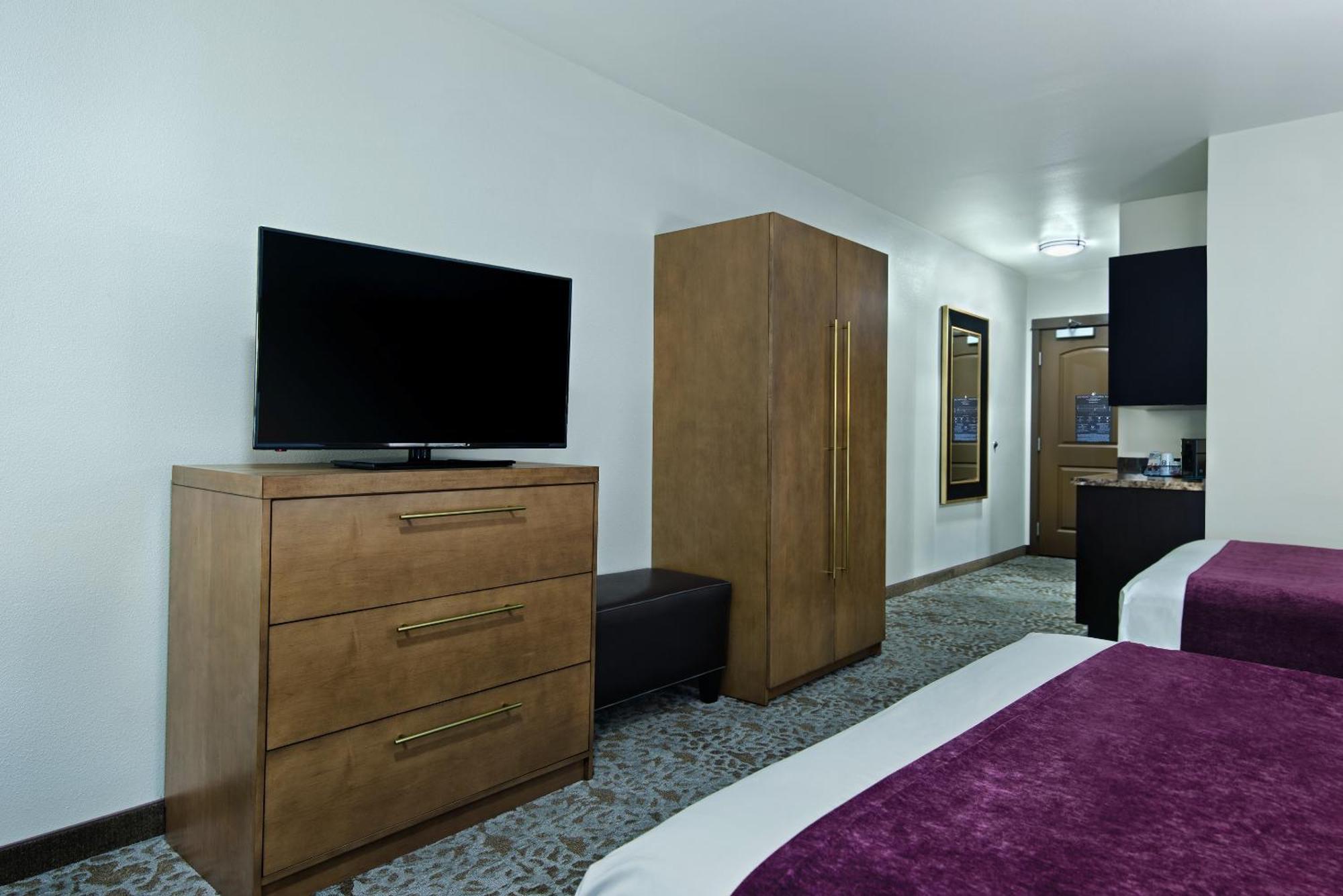 Oxford Suites Sonoma - Rohnert Park Oda fotoğraf