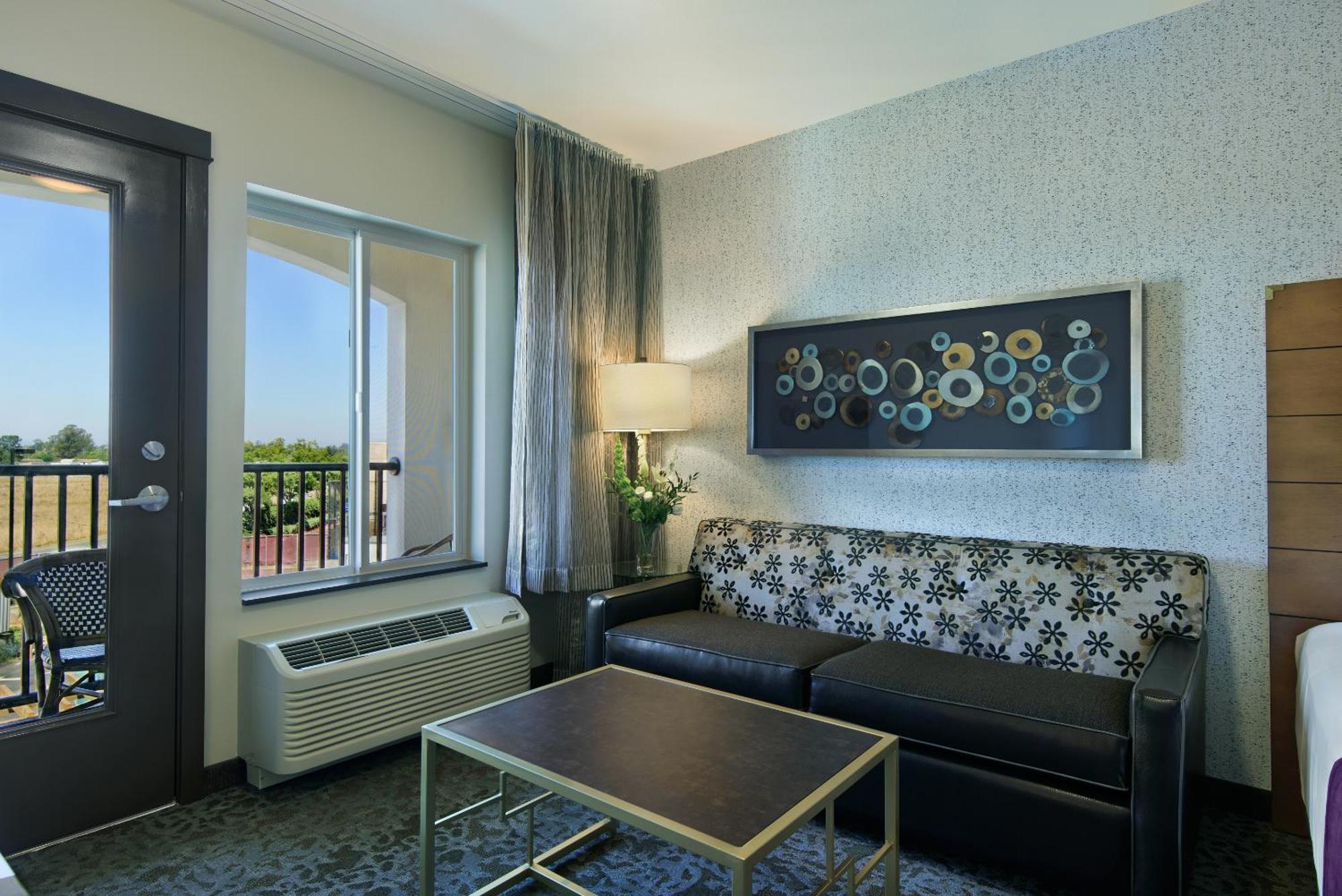 Oxford Suites Sonoma - Rohnert Park Oda fotoğraf