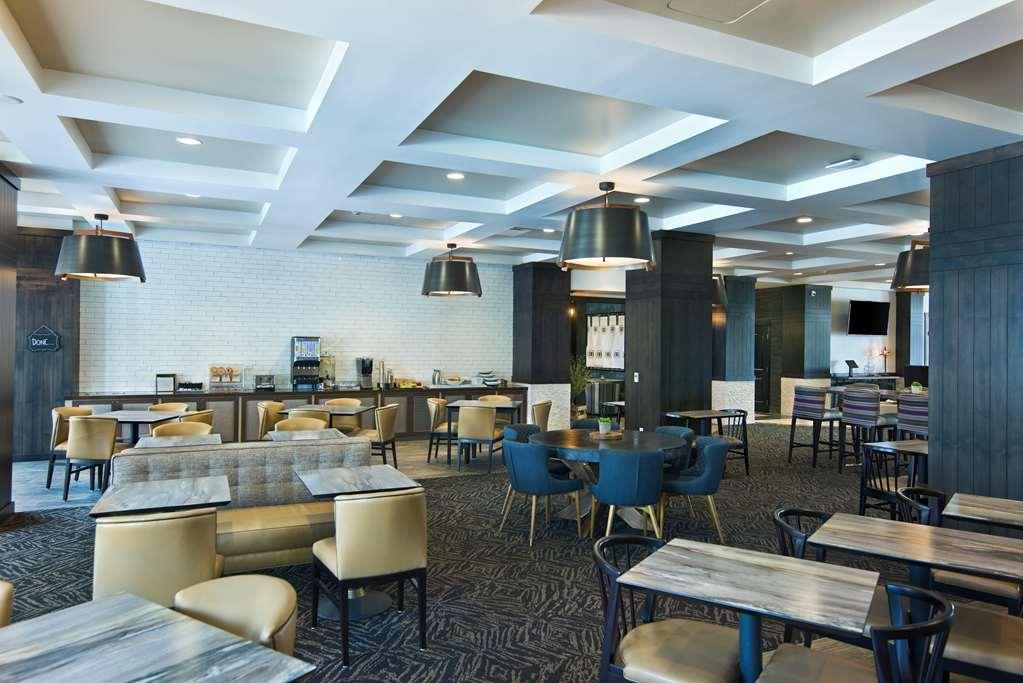 Oxford Suites Sonoma - Rohnert Park Restoran fotoğraf