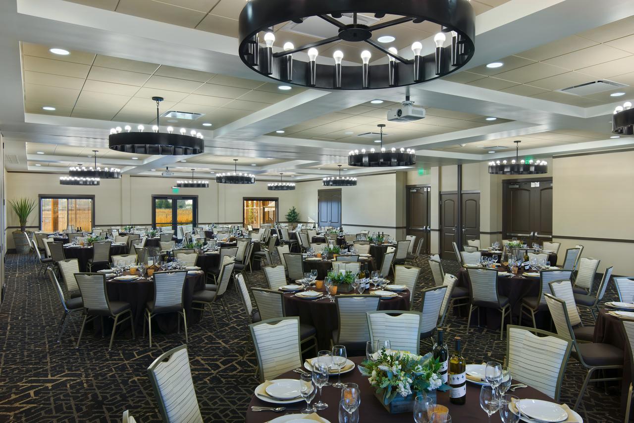 Oxford Suites Sonoma - Rohnert Park Oda fotoğraf