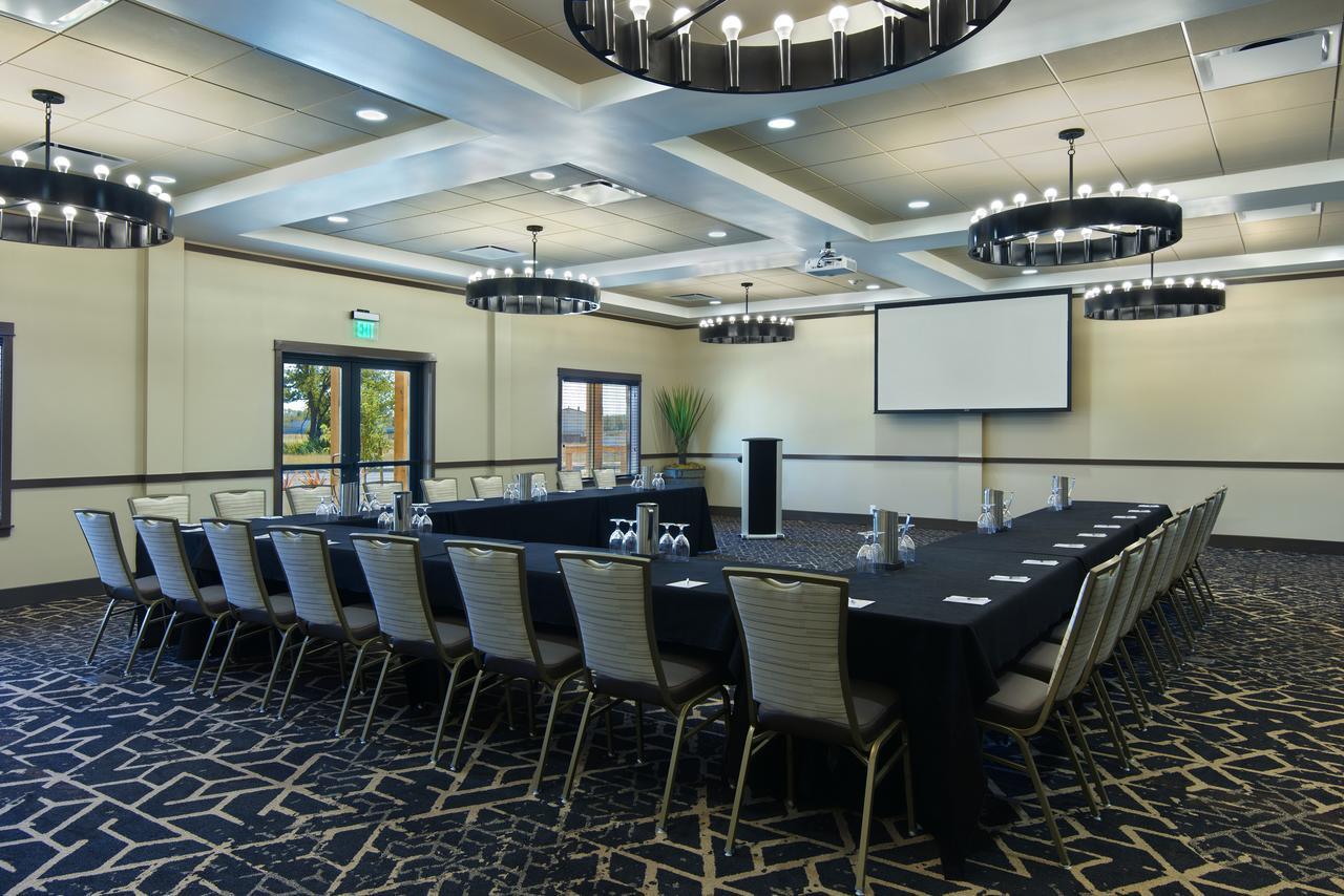 Oxford Suites Sonoma - Rohnert Park Oda fotoğraf