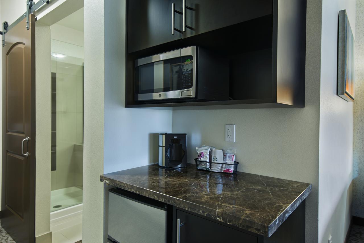 Oxford Suites Sonoma - Rohnert Park Oda fotoğraf