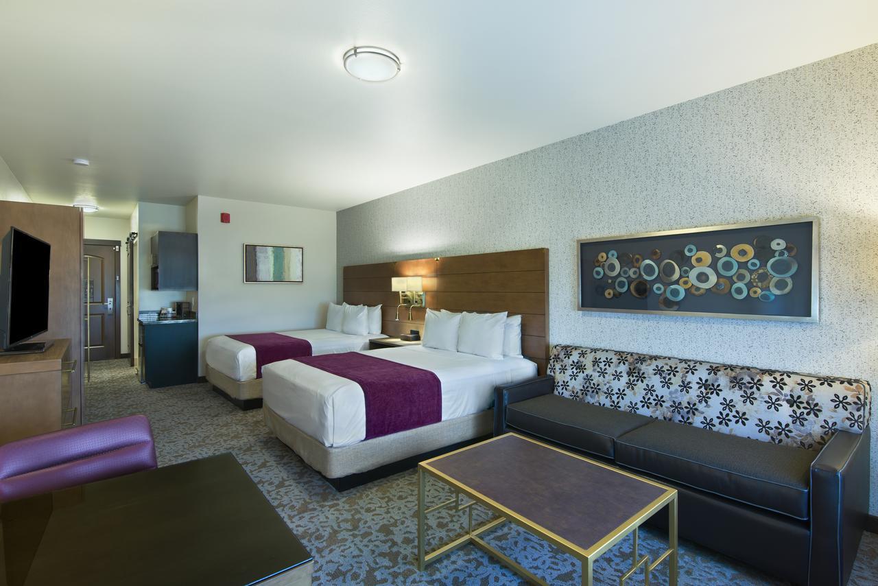 Oxford Suites Sonoma - Rohnert Park Oda fotoğraf